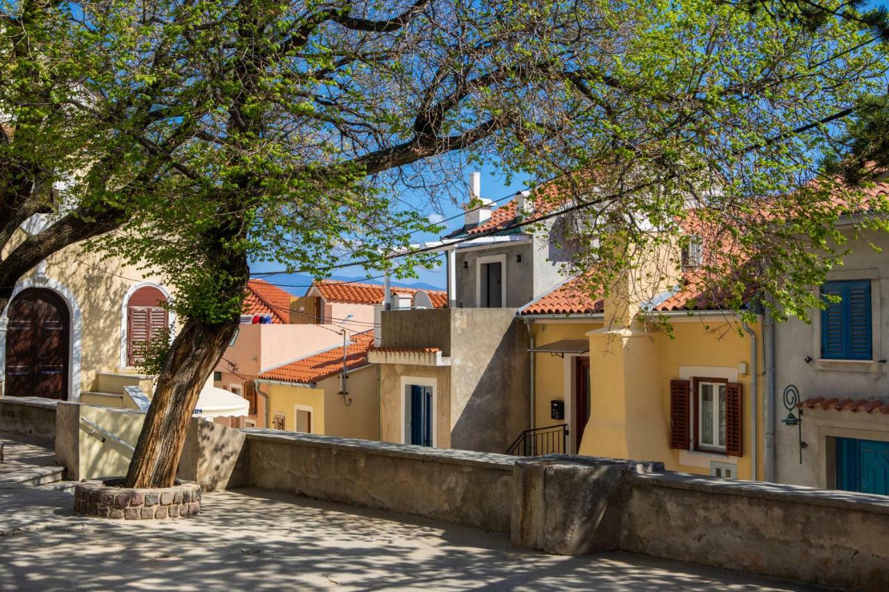 Little House In Baska Apartment Exterior photo